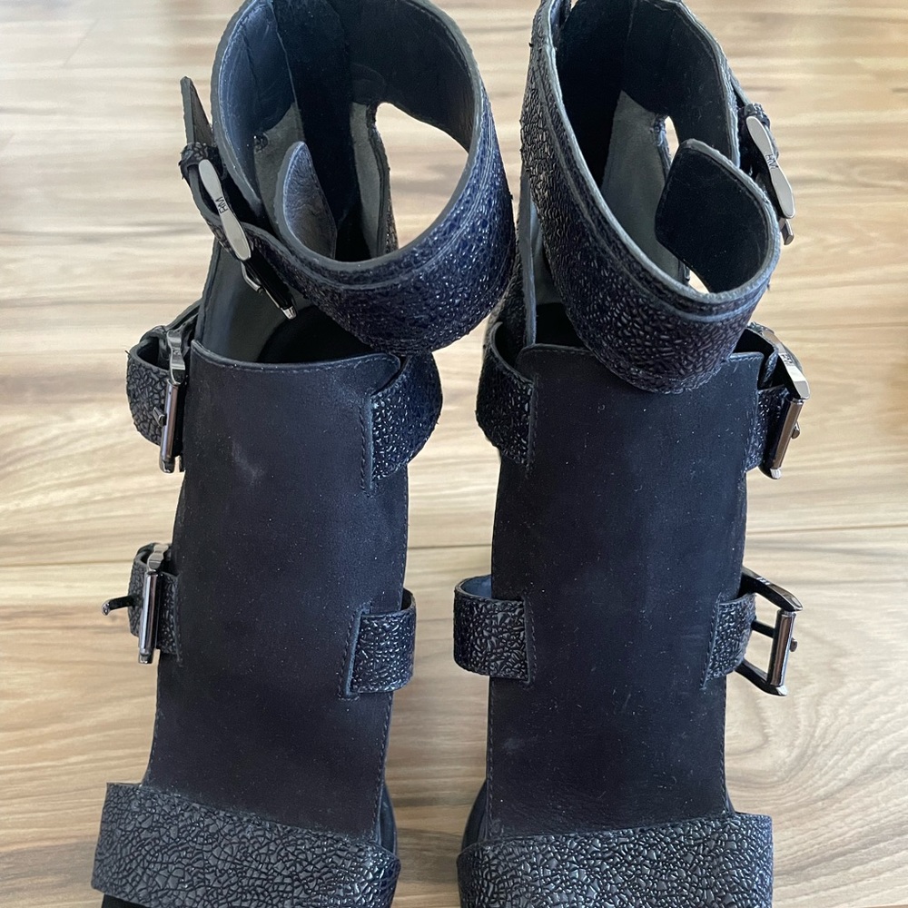 Black Rebecca Minkoff Size 6.5 Black Bootie - Picture 2 of 6